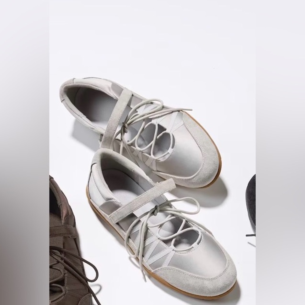 Ballet flats